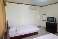 Ruen Sam Ran Resort Hotels in Chom Bueng