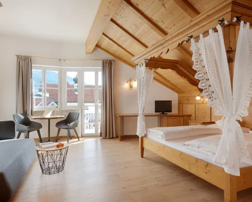 Hotel Goldene Rose Hotels in Brunico