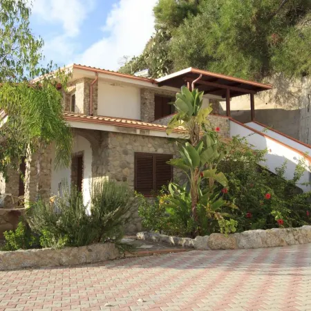 Hotel Village Eden