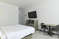 Repotel Levis