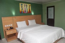 Labake Cottage Hotel