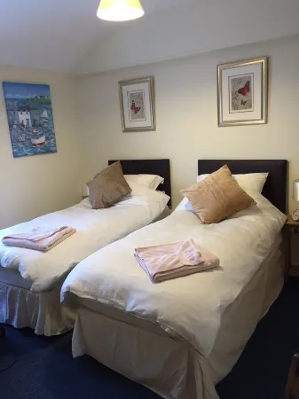 The New Court Inn Отели в г. Ллантризант Фор