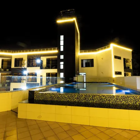 Cascadia Serviced Apartments