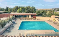 Best Western Marseille Aeroport - Pools