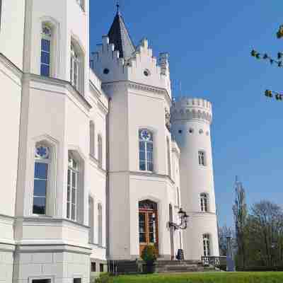 Schloss Schlemmin Hotel Exterior