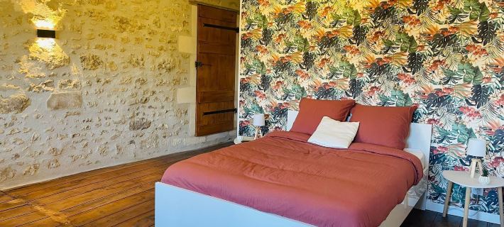 7 Rue Cherche Midi Hotels in Charente