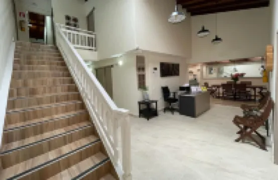 Hotel 12 Nights