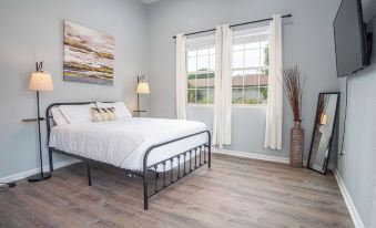 Charming 3Br2BA Gem Close to Downtown Riverwalk
