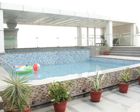 Stella Hotel Hotels in Bathinda
