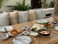 Yarımada Butik Otel - breakfast