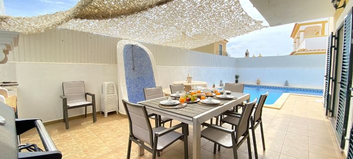Pêra Amazing Villa with Pool by Homing Hotels in Silves