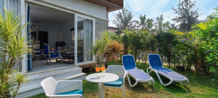 Living Room Beach Resort Hoteles en Morjim