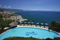 Hotel Raito Vietri Sul Mare - 5 Sao