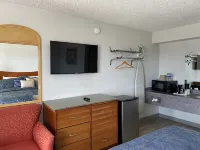 Colonial Inn
