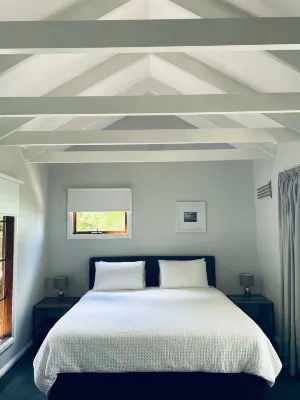 Hideaway Studio Accommodation - Jacuzzi