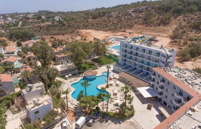 Narcissos Waterpark Resort