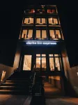 Clarks Inn Express, Dehradun Hotel in zona Dehradun