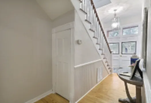 Gallery Stays - Parkside Manor