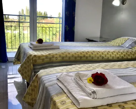 Room-Banos Apartment 2 Bed Rooms and Swi Hotels in Roda