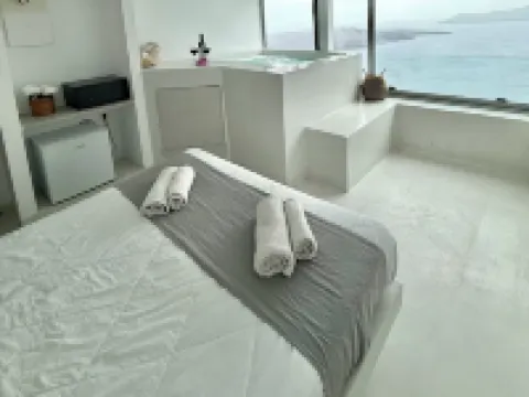 Caldera's Bliss Suites Hotels in Fira