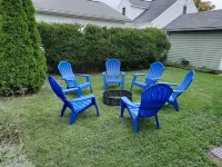 Sleeps 6, + 2 in Basement, Super Clean, Long Driveway, Fenced Yard w/Fire Pit