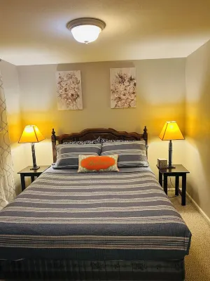 Emerald City Cozy Studio Suite - Stay near university fun – 5 min drive