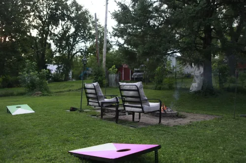 Close to Wisconsin Dells freshly renovated home in Baraboo! Hotels in Baraboo