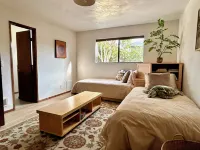 Mid-Century Beach Lodge- 1 Block to Beach!