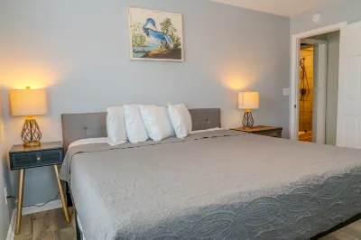 Modern Amenities Near Garden City Pier - Stunning Coastal Retreat Hotels in Murrells Inlet