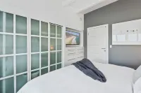 Beachfront Oasis with Modern Elegance - Stunning Ocean View