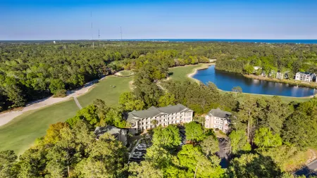 Spacious Condo with Community Pools and Beach Gear - Charming Golf Haven Отели в г. Джорджтаун Каунти