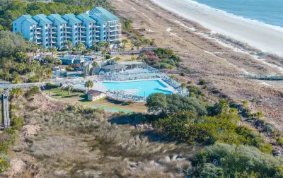 Steps from Beach with Double Sized Deck and Ocean View - Stunning Villa