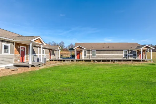 Private Entrance and Fully Equipped Kitchen - Stylish Haven