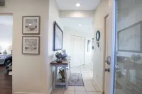 Elevated Views, Pools and Pickleball Access - Stunning Escape