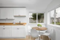 Beachfront Access and Kitchenette - Stylish Coastal Haven Hotels in Rockaway Beach