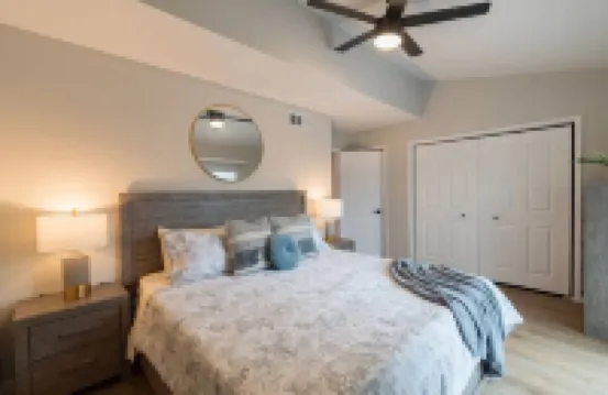 Spacious Townhome with Private Patio - Luxurious Tranquil Oasis