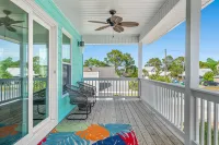 Exquisite Luxury Oasis with Private Pool & Spa Hotels in Upper Grand Lagoon