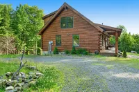 Private Franconia Log Cabin