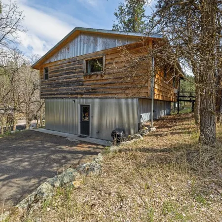 The Oak Grove Cabin