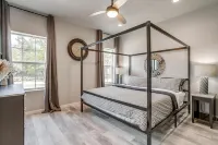 Cozy Atmosphere and Boat Parking - Charming Lakeside Haven Hotels in Lake Bridgeport