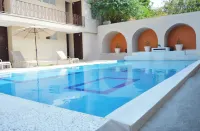 Hotel Zirahuen Hotel di 