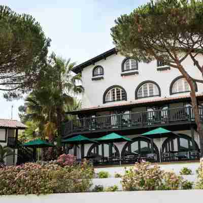 Les Hortensias Du Lac Hotel Exterior