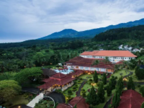 Royal Hotel and Villas Trawas Hotels in Trawas