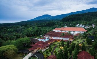 Royal Trawas Hotel & Cottages
