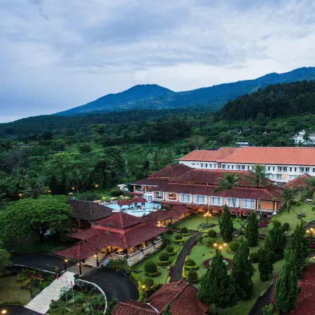 Royal Hotel and Villas Trawas