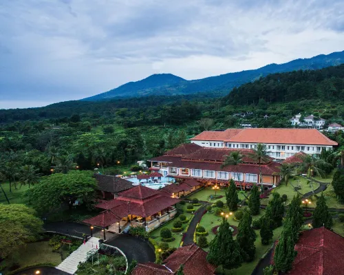 Royal Hotel and Villas Trawas Hotels in Trawas