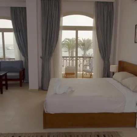 Elaria Hotel