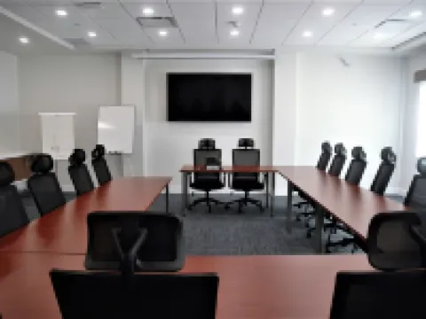 ฮอลิเดย์ อินน์ เอ็กซ์เพรส แอนด์ สวีทส์ เอดมันตัน เอสดับเบิลยู - วินเดอร์เมียร์ บาย IHG โรงแรมในเอ็ดมอนตัน