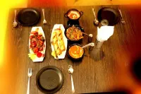 Hotel Kanishk - Desayuno