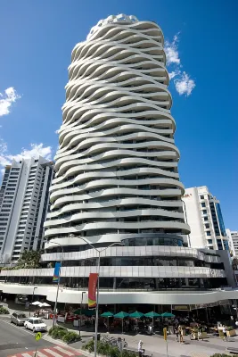 Wave Apartments Broadbeach - 4-Star